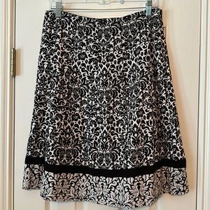Black and white print skirt